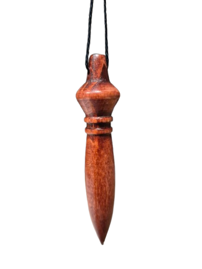Pendule égyptien en hêtre (couleur acajou)